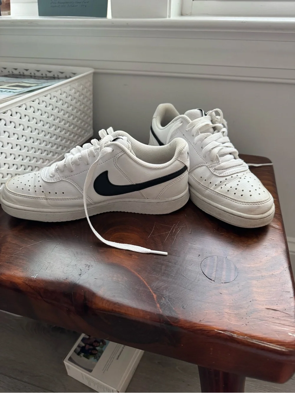 Nike classic court